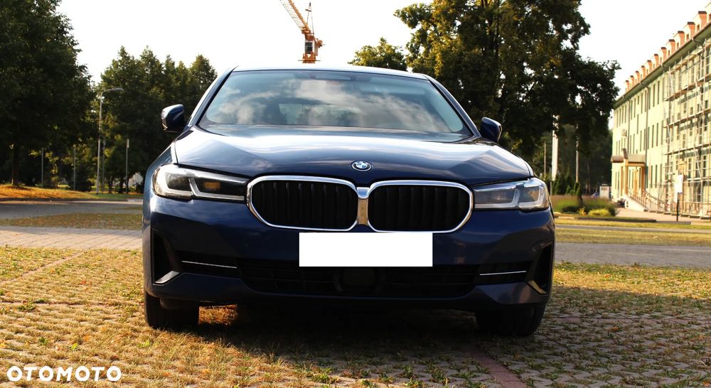 BMW Seria 5 530e Luxury Line sport - 2