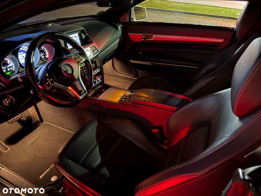 Mercedes-Benz Klasa E 250 7G-TRONIC - 21