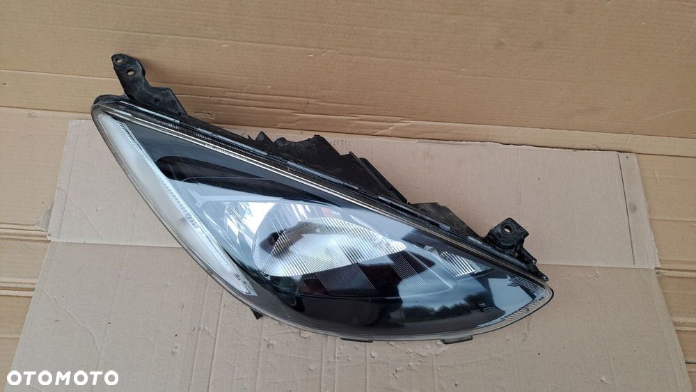 MAZDA 2 2008--14 PRAWA LAMPA PRZEDNIA EUROPA ŁADNA UŻYWANA - 4