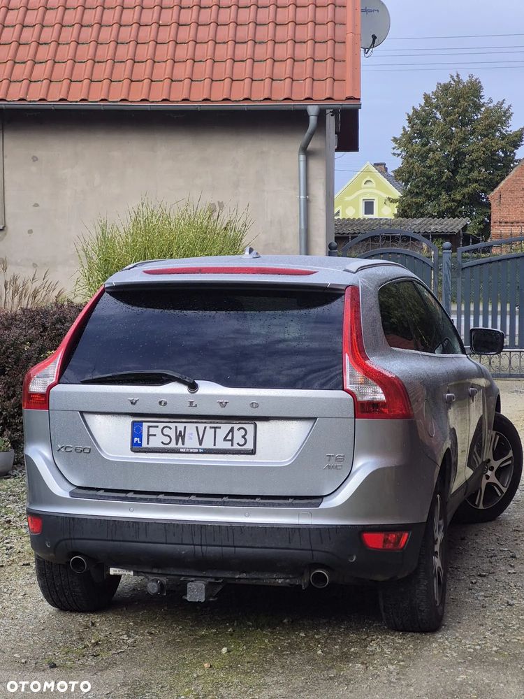 Volvo XC 60 T6 AWD Momentum - 11
