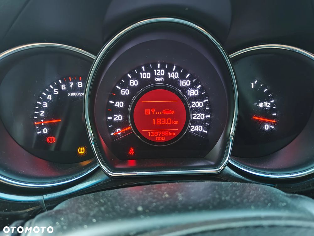 Kia Ceed 1.4 CVVT Dream Team Edition - 4