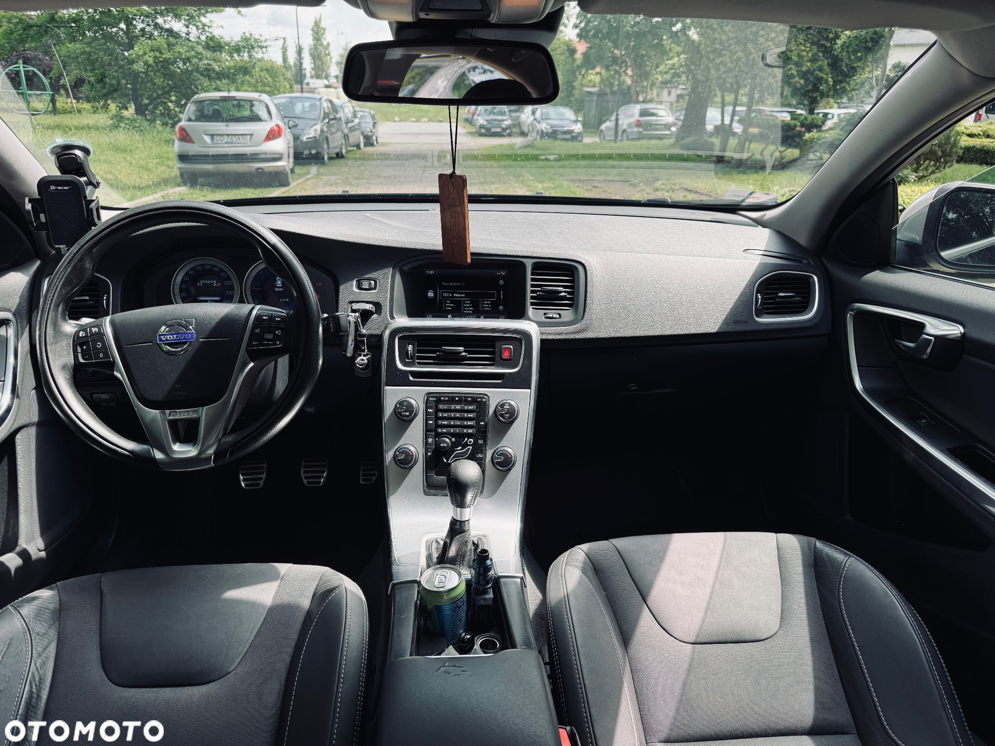 Volvo S60 D2 R-Design - 11