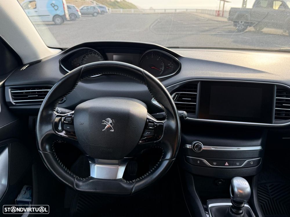 Peugeot 308 - 15