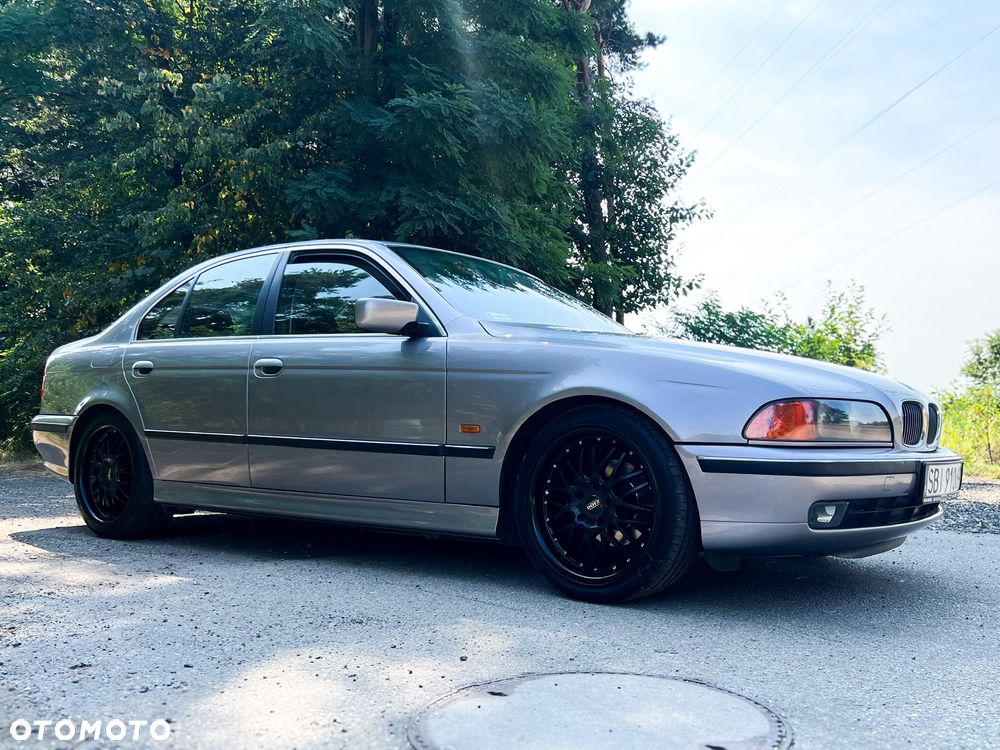 BMW Seria 5 520i - 30