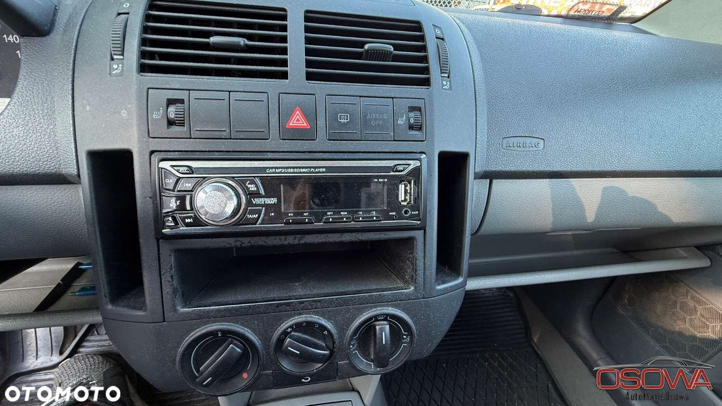 Volkswagen Polo - 12
