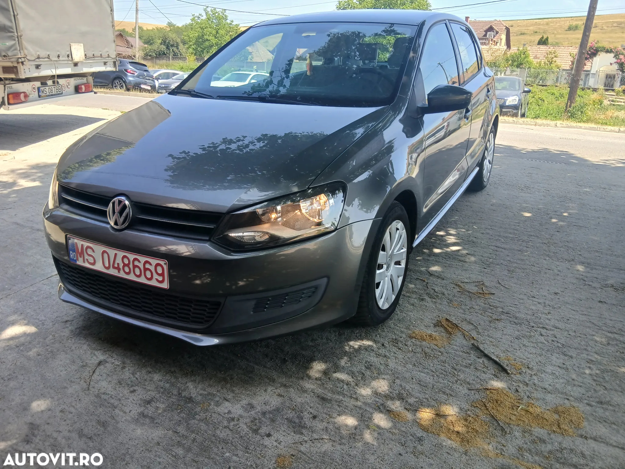 Volkswagen Polo 1.4 Attractive Aut. - 4