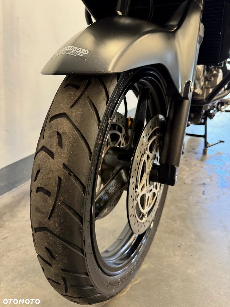 Suzuki V-STROM - 22