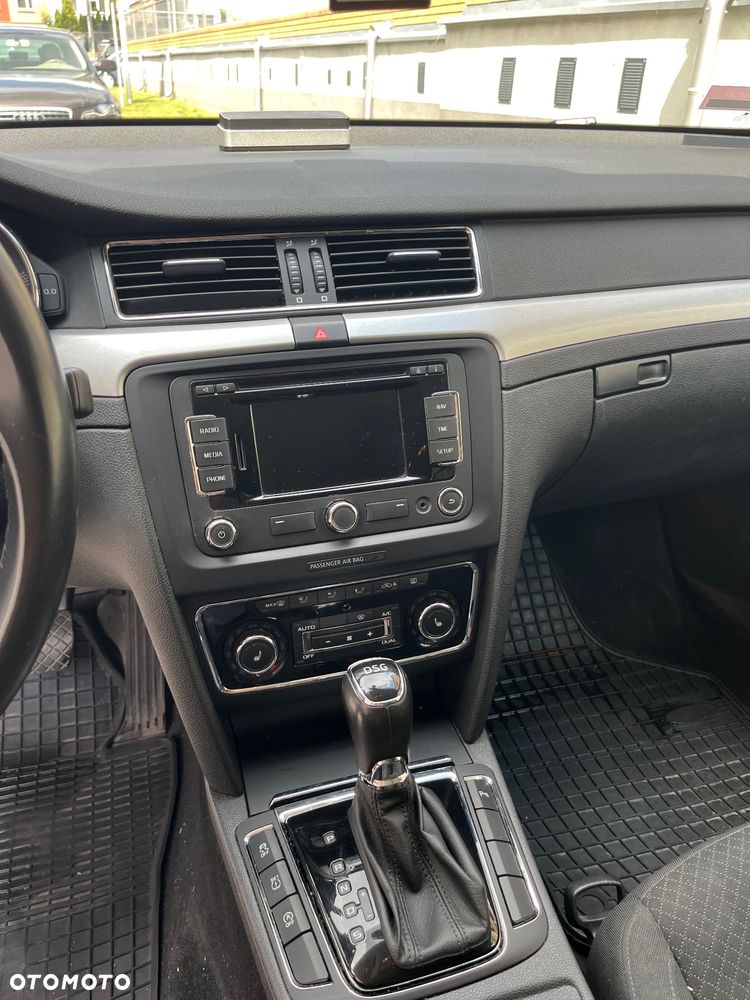 Skoda Superb 2.0 TDI Elegance DSG - 26