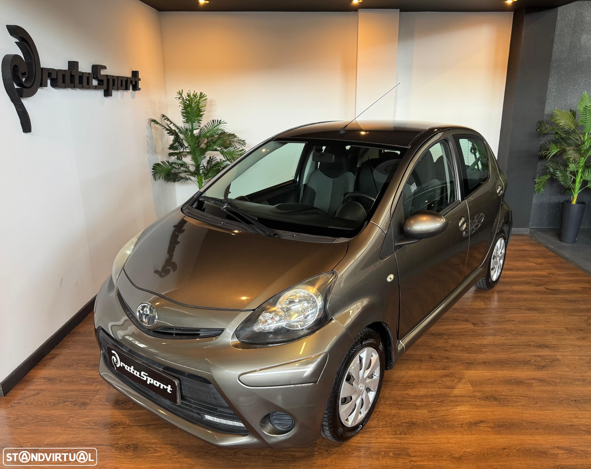 Toyota Aygo 1.0 X-Play+AC - 2