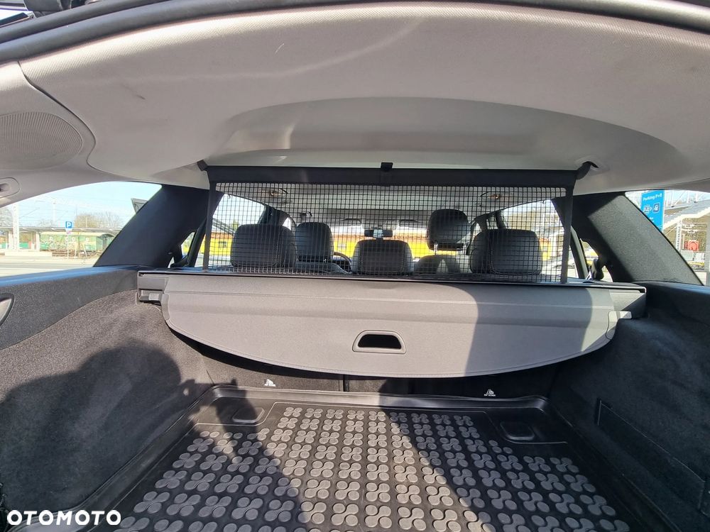 Mercedes-Benz Klasa E 220 d 4-Matic 9G-TRONIC - 15