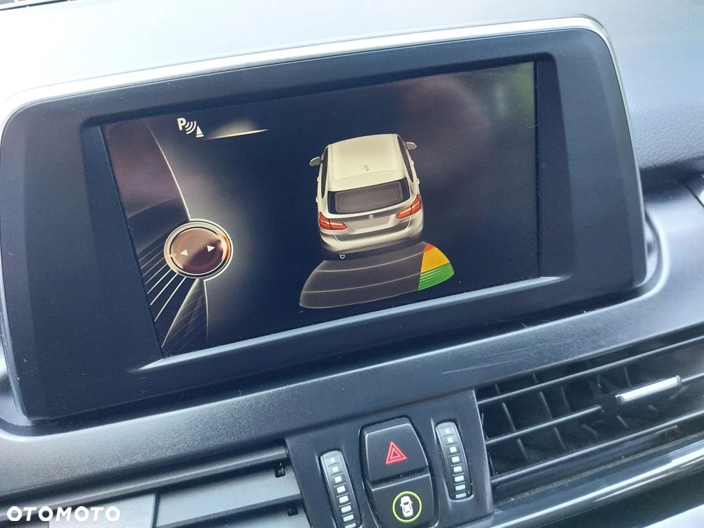 BMW Seria 2 216i - 26