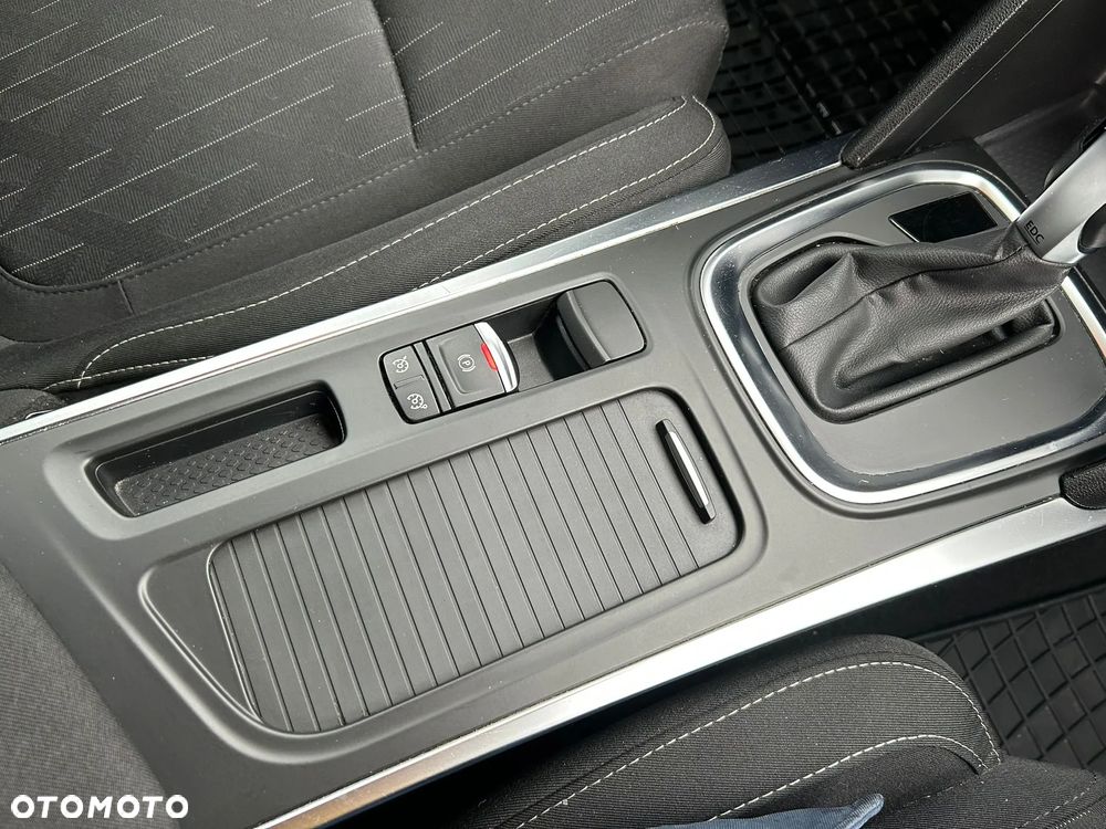 Renault Megane BLUE dCi 115 EDC LIMITED - 21