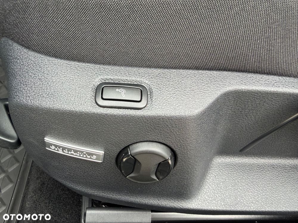 Volkswagen Golf 2.0 TDI SCR Highline - 29
