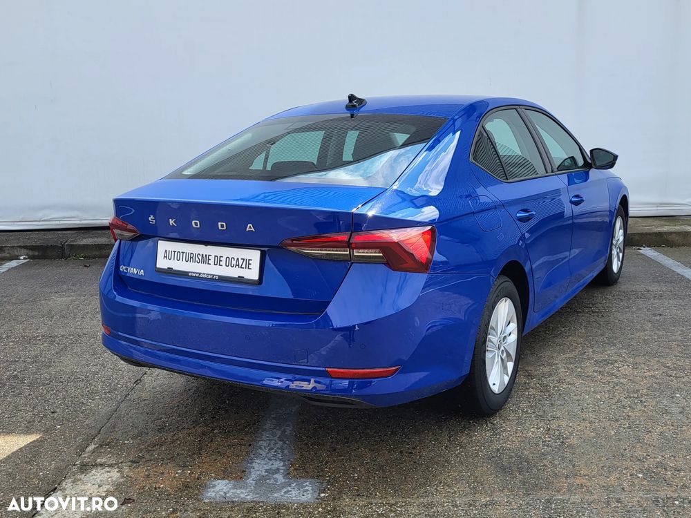 Skoda Octavia 2.0 TDI DSG Ambition - 5