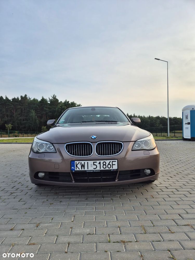 BMW Seria 5 545i - 2