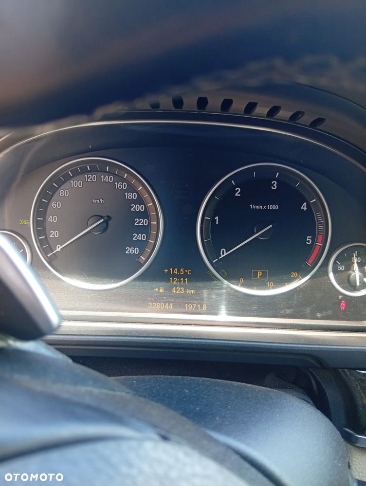 BMW Seria 5 520d - 12