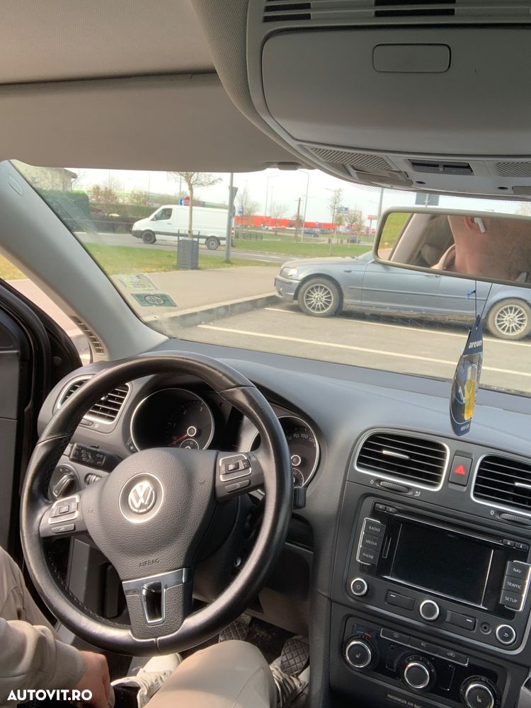 Volkswagen Golf 1.6 TDI DPF BlueMotion - 22