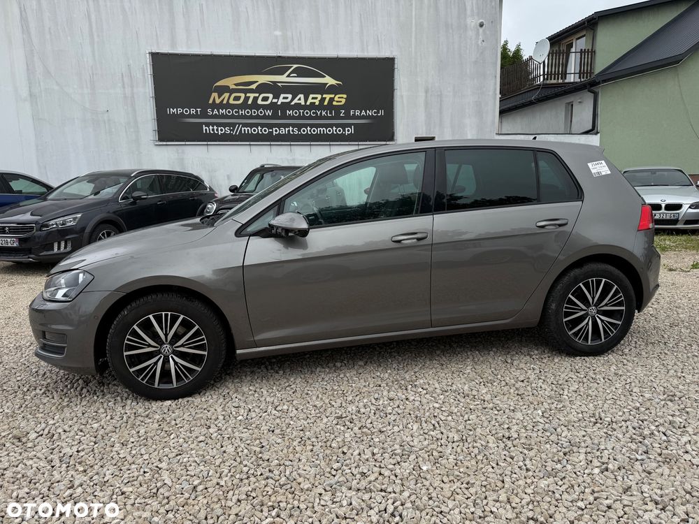 Volkswagen Golf - 5