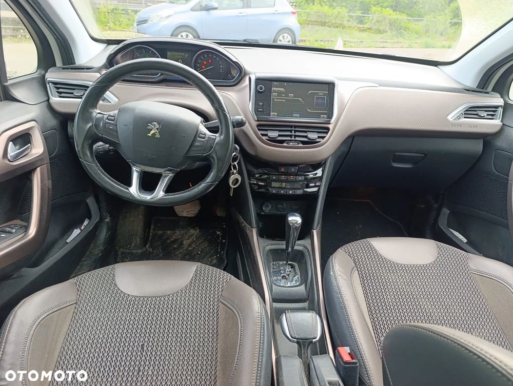 Peugeot 2008 120 VTI Automatik Active - 5