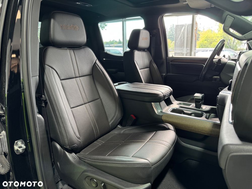 Chevrolet Silverado - 16