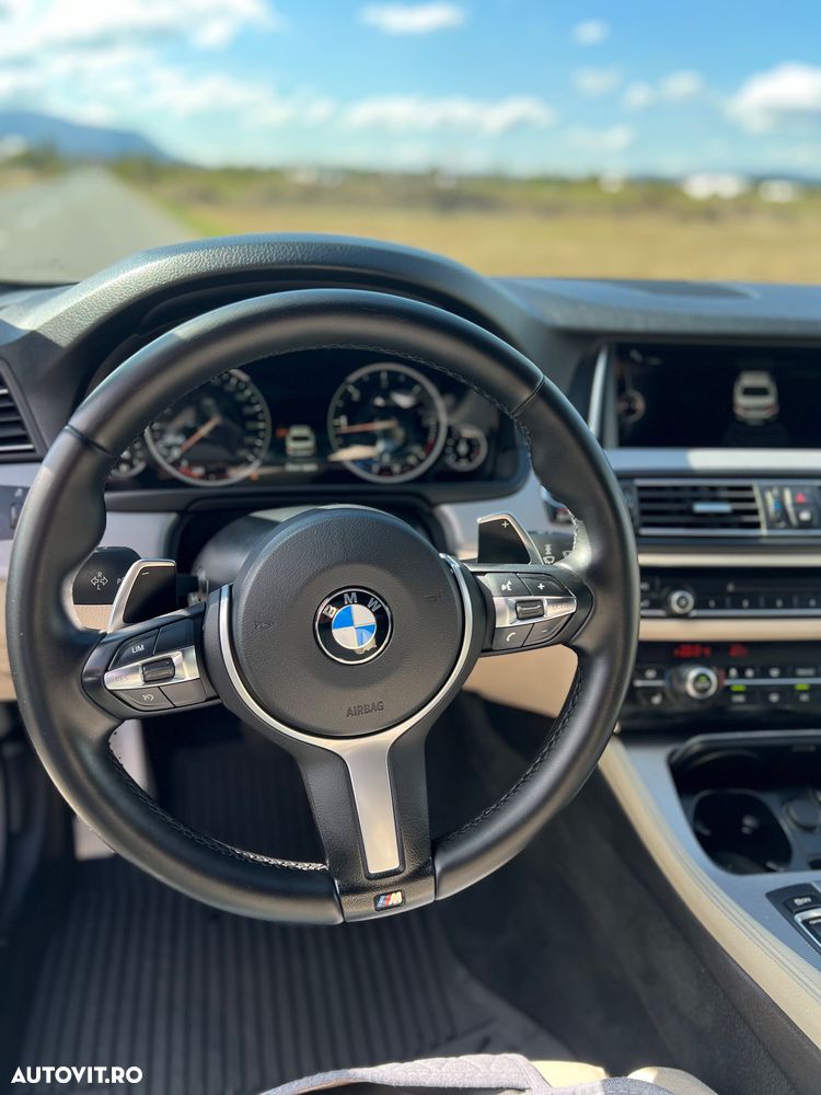BMW Seria 5 525d xDrive AT - 9