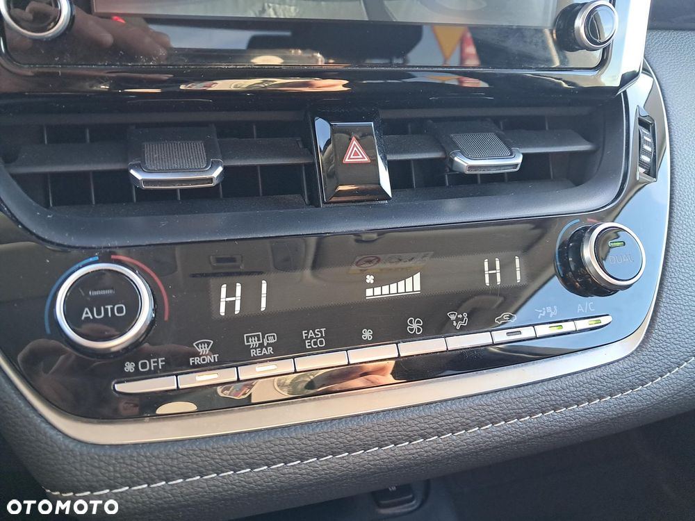 Toyota Corolla 1.8 Hybrid Comfort - 25