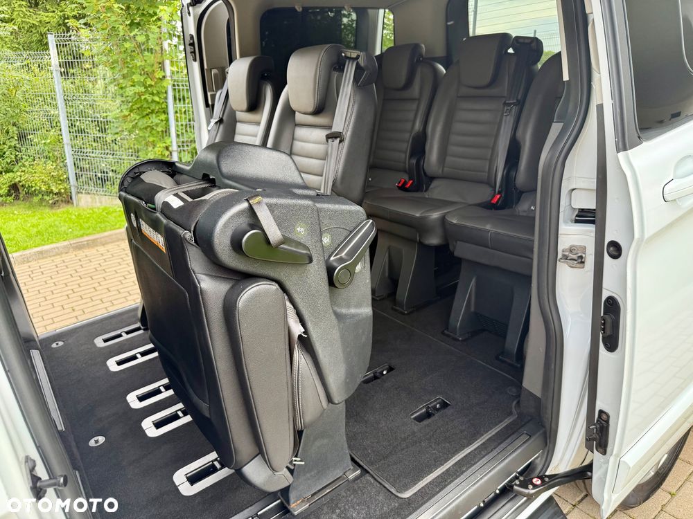 Ford Tourneo Custom 2.0 EcoBlue L1 Titanium - 16