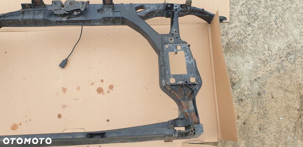 PAS PRZEDNI AUDI A4 B8 8K0805594J - 3