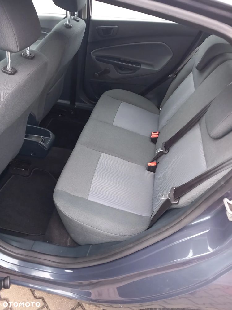 Ford Fiesta 1.25 Champions Edition - 24