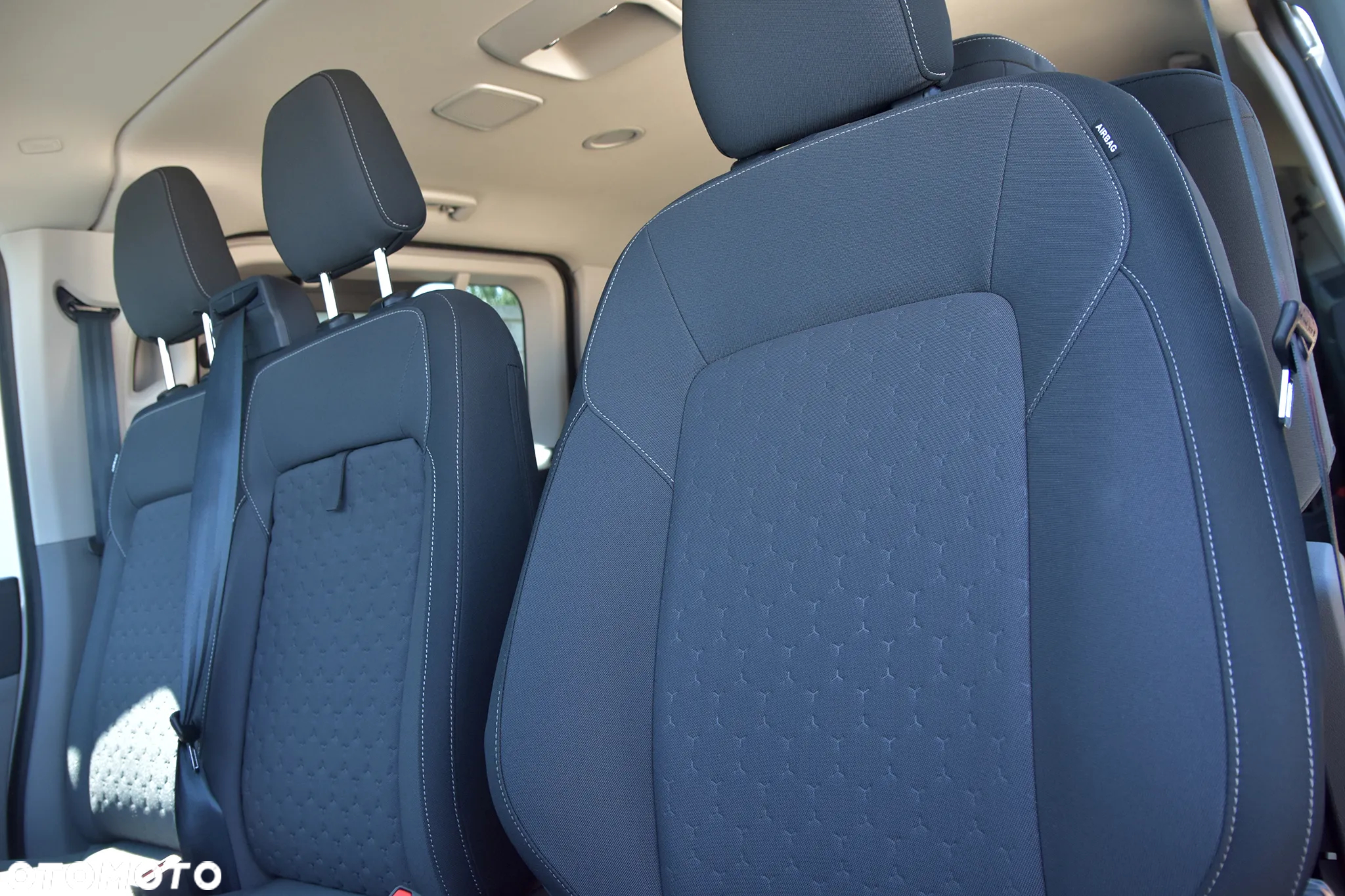 Ford Tourneo Custom 2.0 EcoBlue 320 L2 Titanium - 10