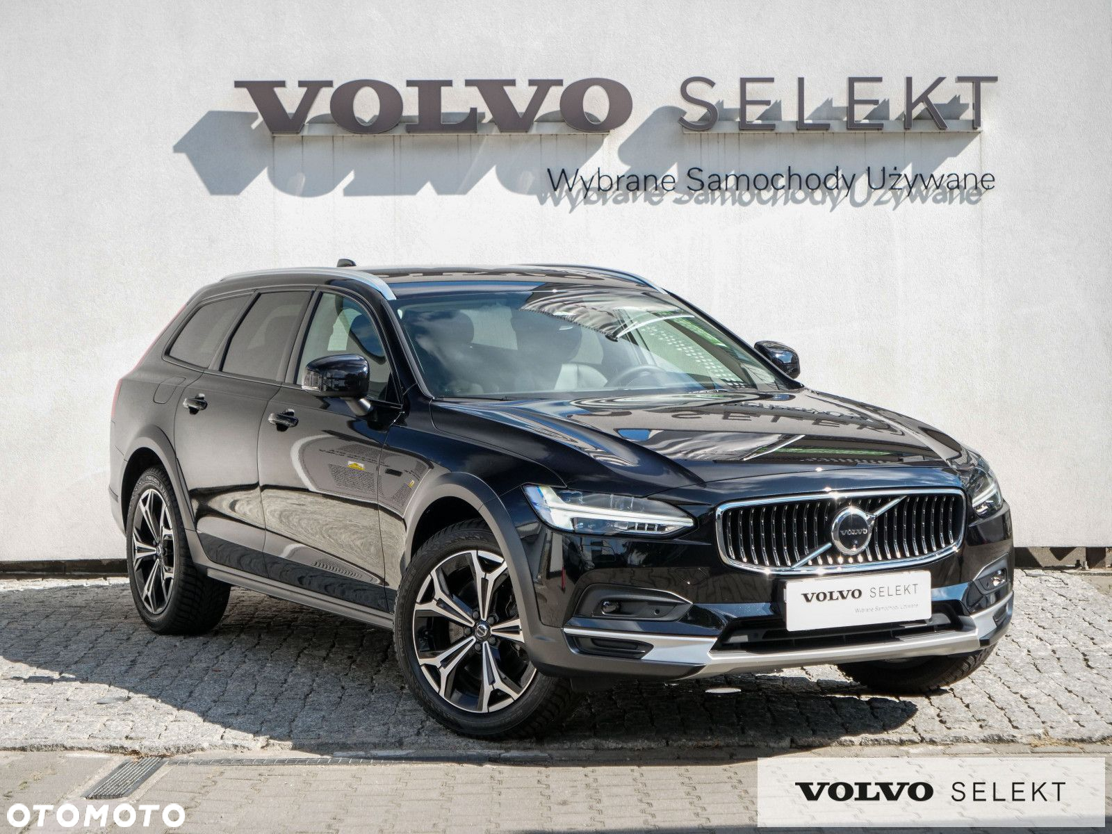 Volvo V90 Cross Country - 4