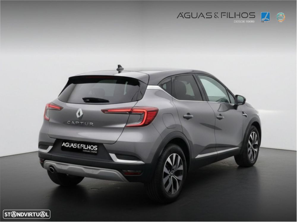 Renault Captur 1.3 TCe Exclusive EDC - 4