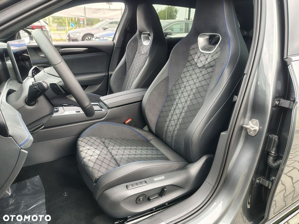 Volkswagen Passat - 8