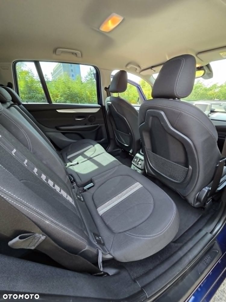 BMW Seria 2 218d xDrive Sport - 17