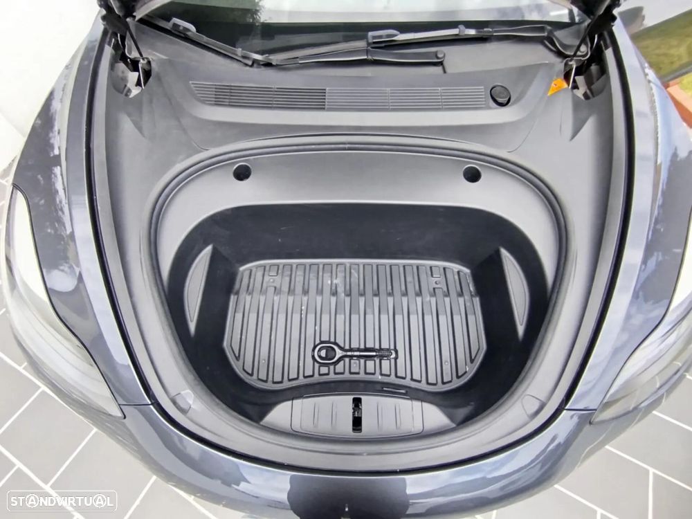Tesla Model 3 Long-Range Dual Motor AWD - 40