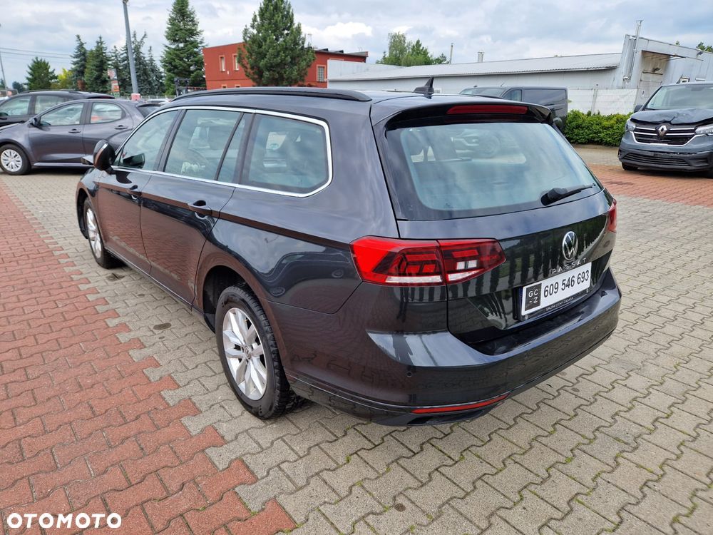 Volkswagen Passat Variant 2.0 TDI SCR DSG Business - 6