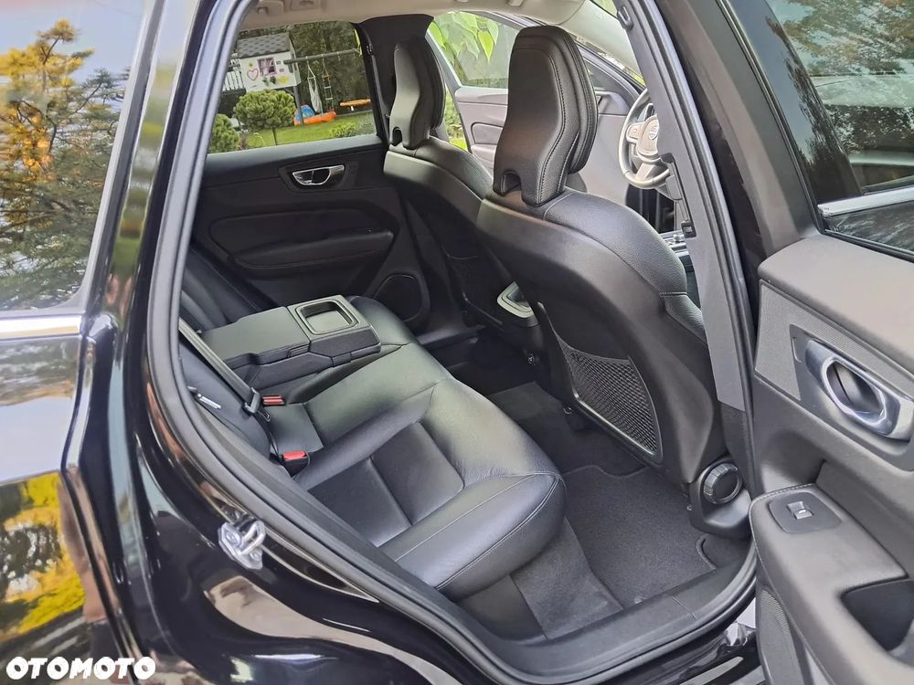 Volvo XC 60 D4 Geartronic Momentum Pro - 26