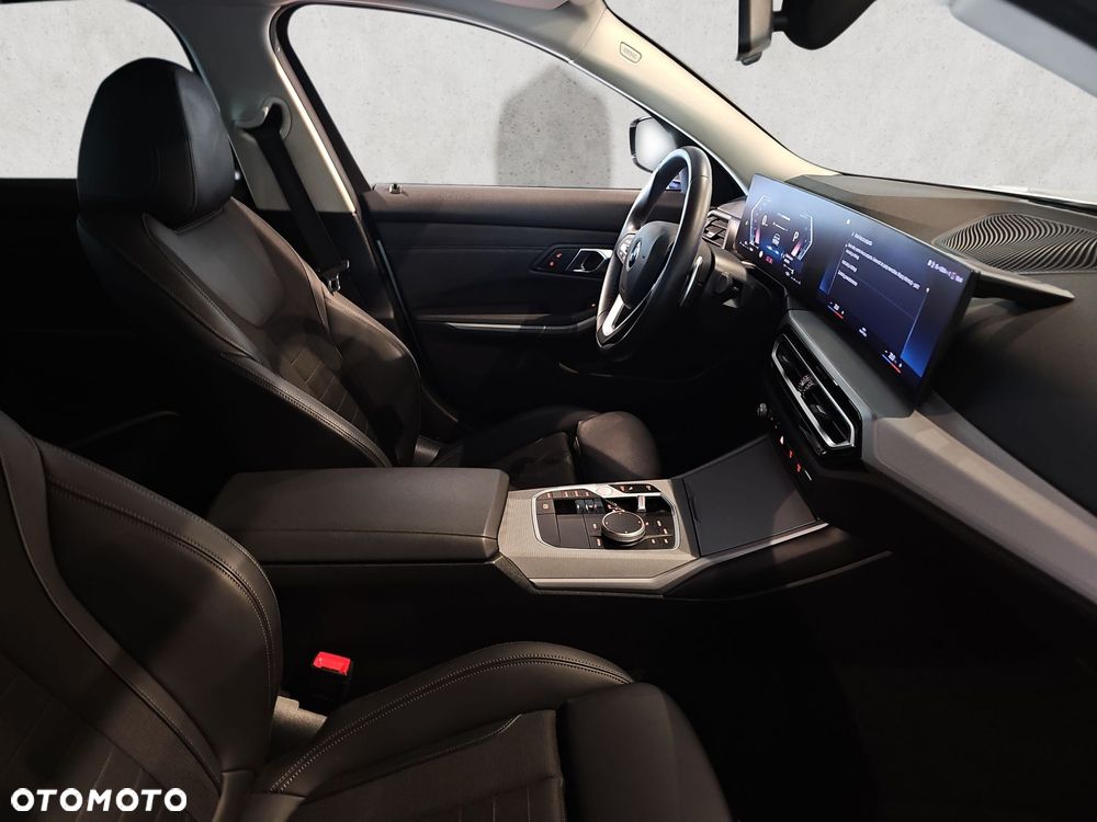 BMW Seria 3 318i Sport Line - 12