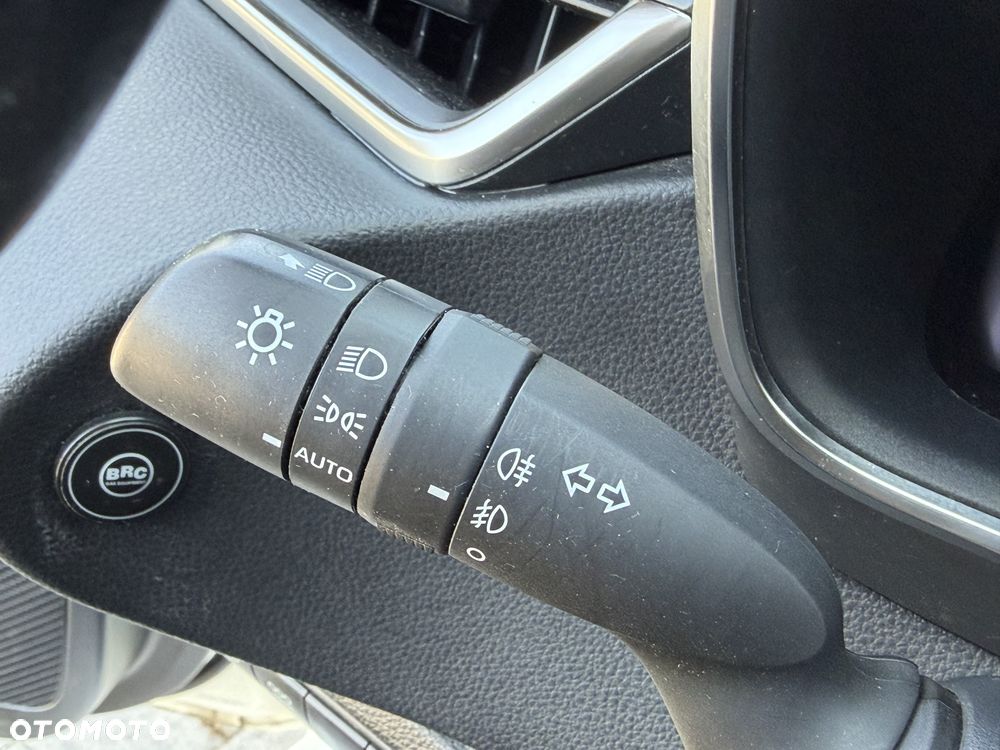 Toyota Corolla 1.8 Hybrid Comfort - 21
