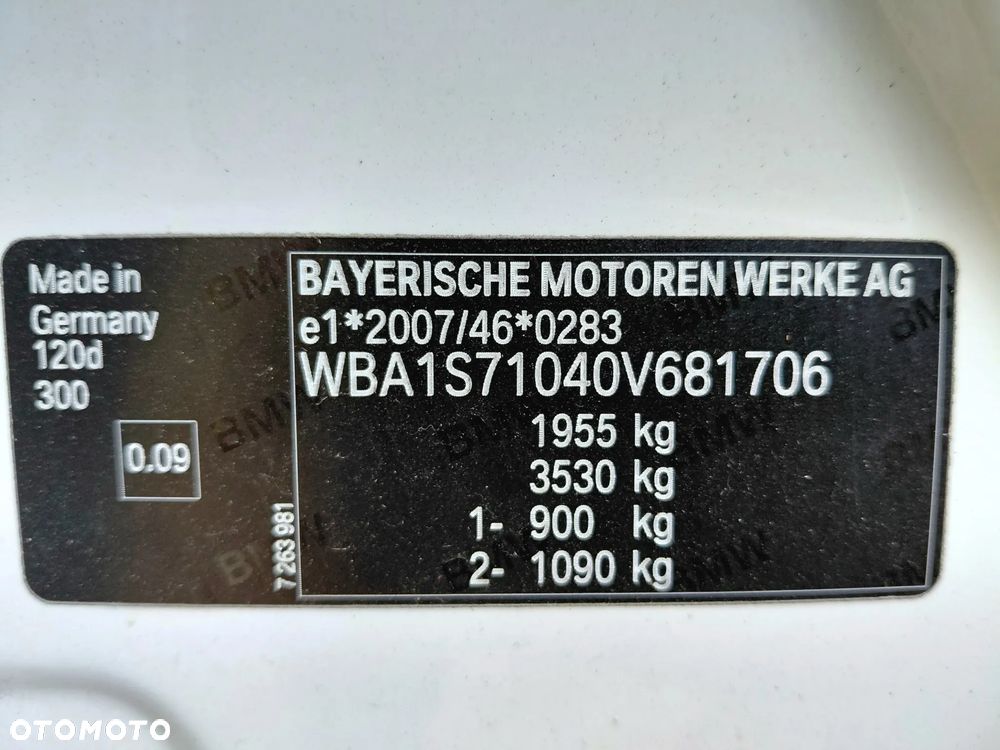 BMW Seria 1 120d Sport-Aut Sport Line - 38