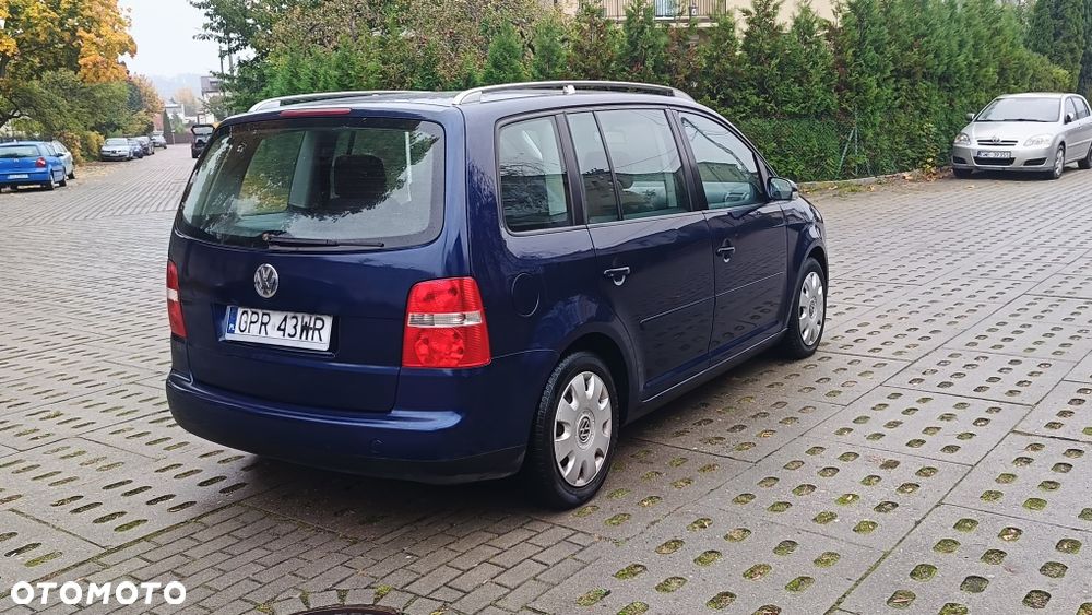 Volkswagen Touran 2004 photo 4