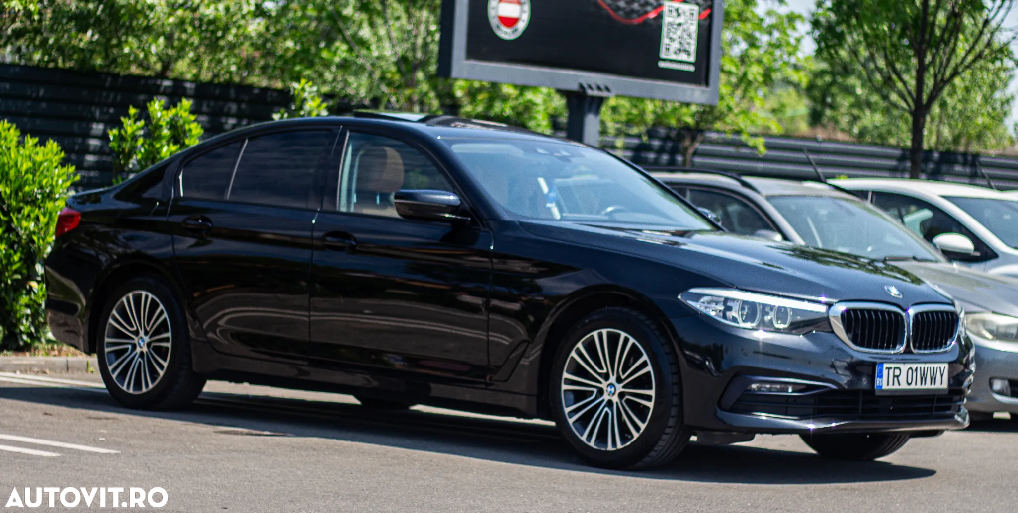 BMW Seria 5 520i Aut. Sport Line - 14