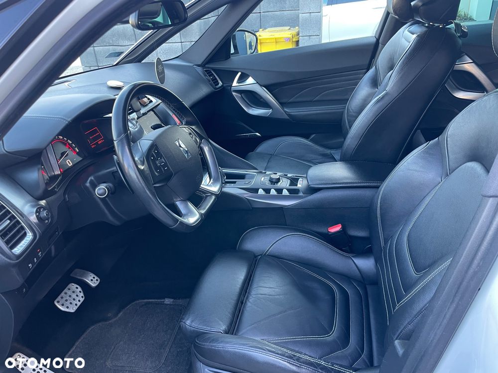 Citroën DS5 1.6 e-HDi Chic MCP - 17