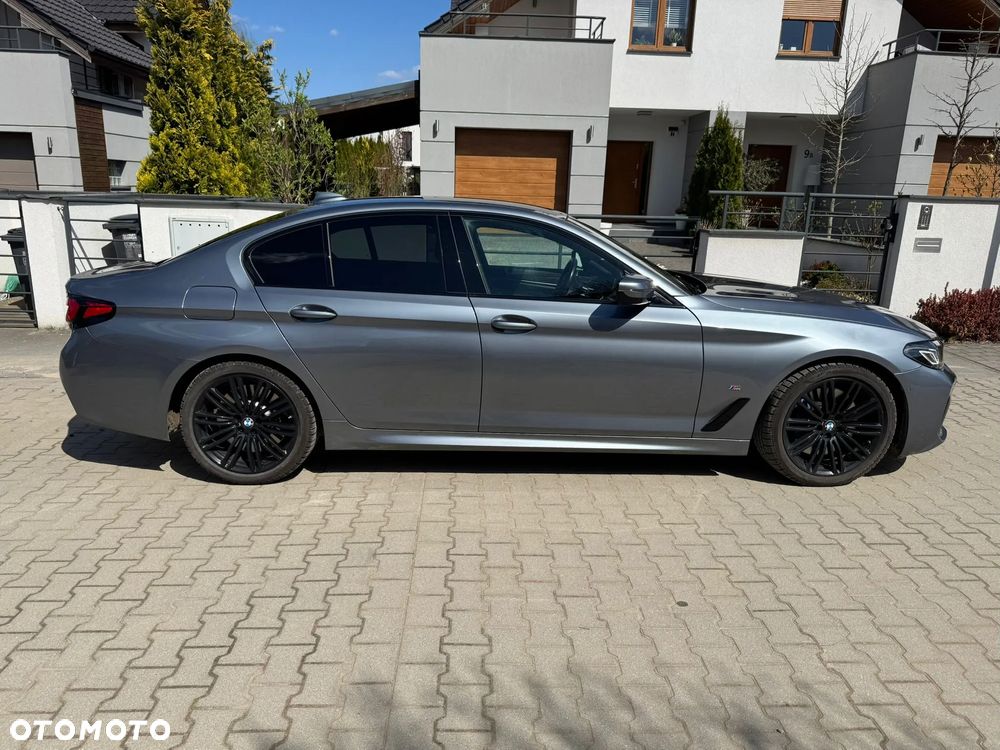 BMW Seria 5 540d xDrive mHEV M Sport sport - 2