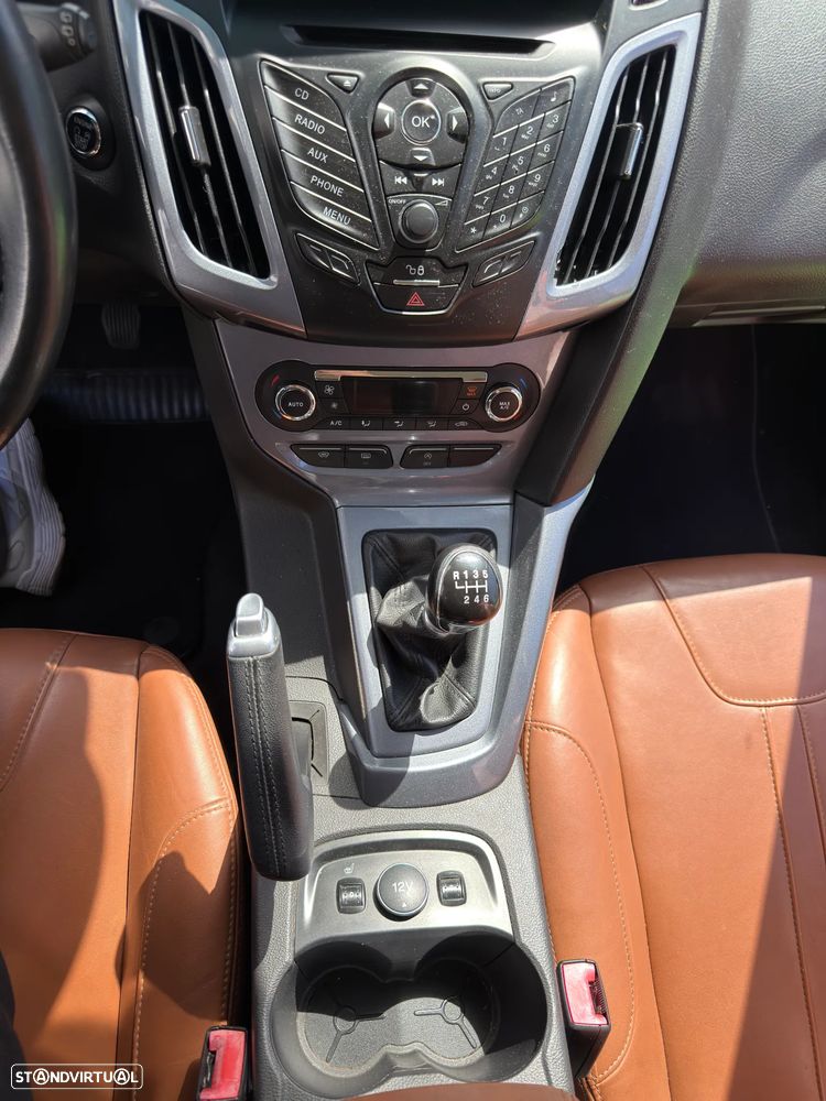 Ford Focus SW 1.0 EcoBoost S&S TITANIUM - 19
