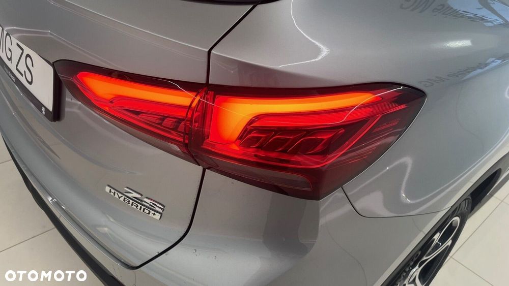 MG ZS Hybrid+ - 16