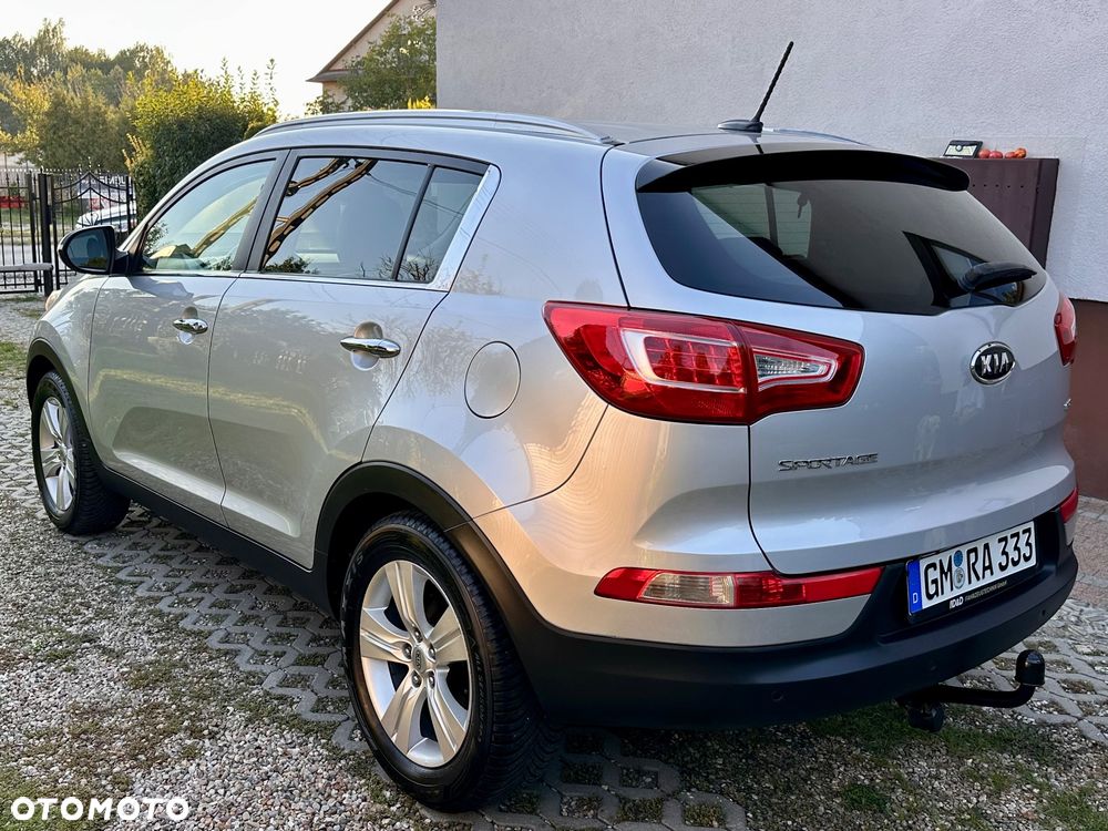 Kia Sportage 1.7 CRDI 2WD ISG Dream-Team Edition - 6