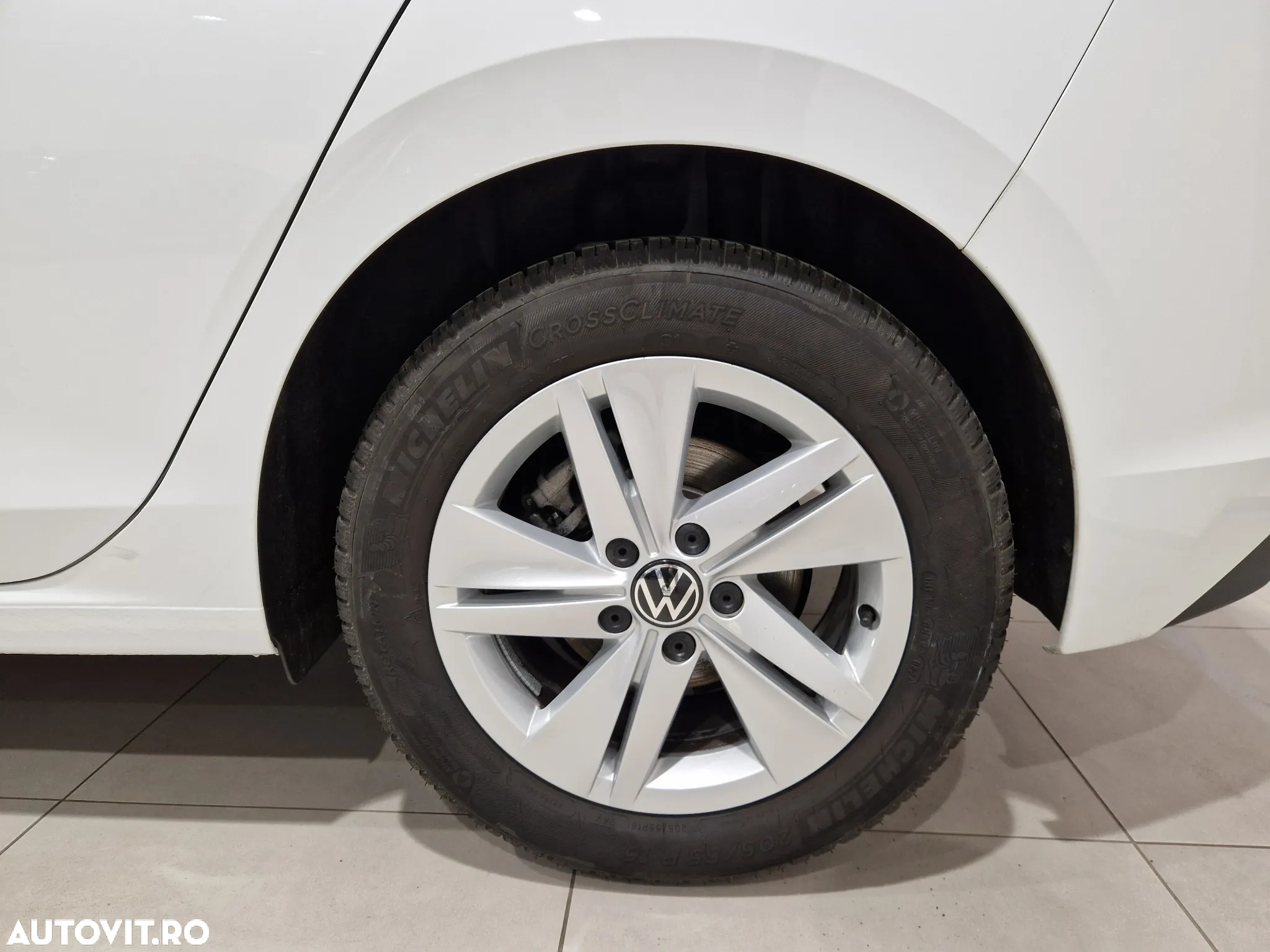 Volkswagen Golf 1.5 TSI ACT Life - 9