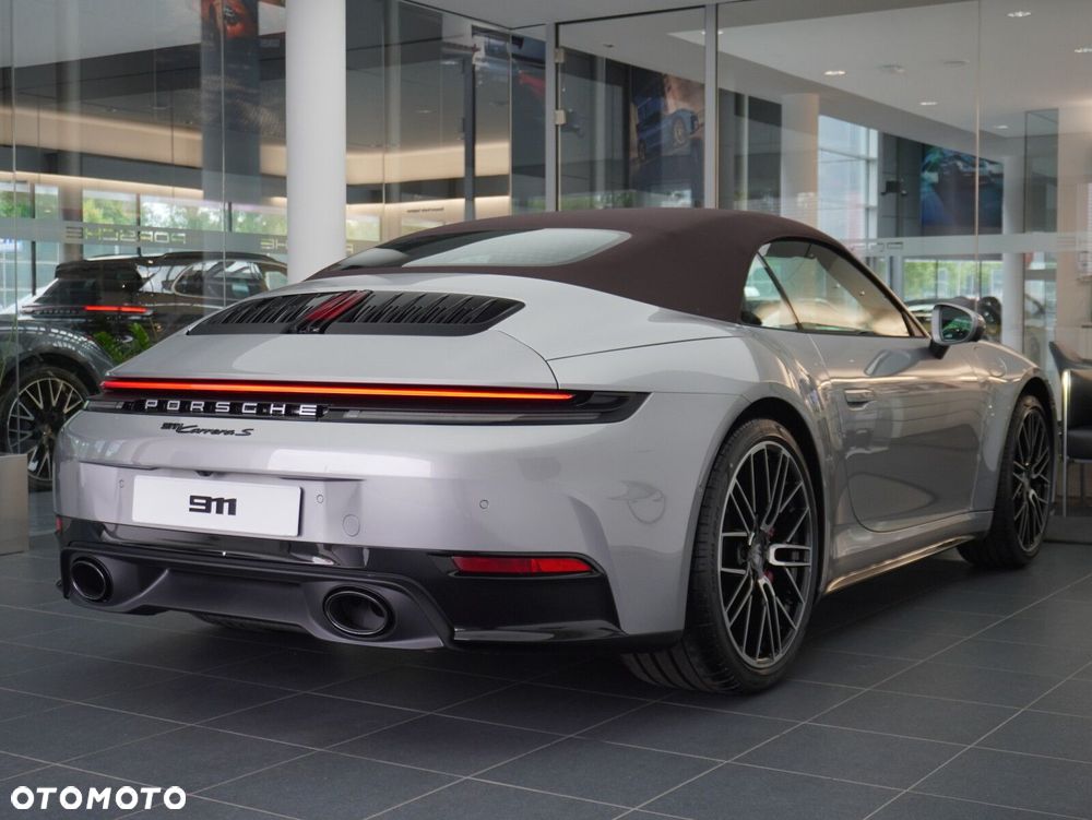 Porsche 911 Carrera S - 13