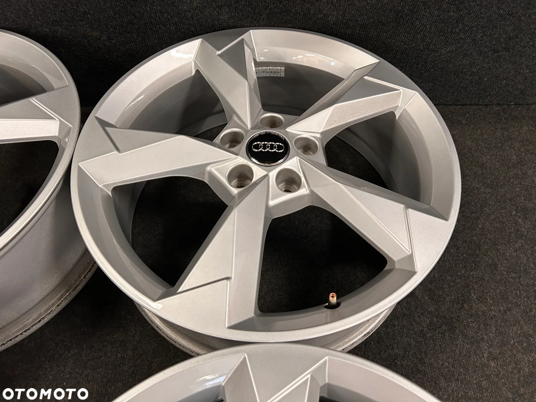 Alufelgi Audi Q3, A3, A4 B7, Skoda Kodiaq, Karoq, VW Tiguan, T-Roc 19 cali 5x112 4szt. ŁADNE! - 10
